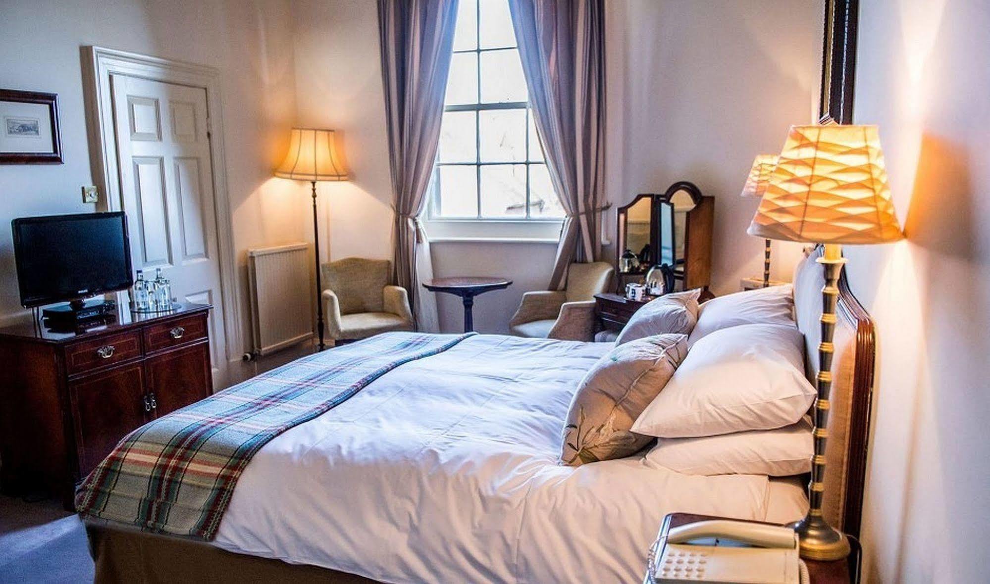The Elms Hotel & Spa Abberley Exteriör bild